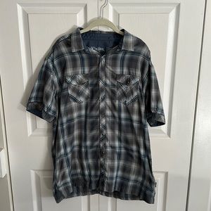 Kuhl Men’s XL button down short sleeve shirts